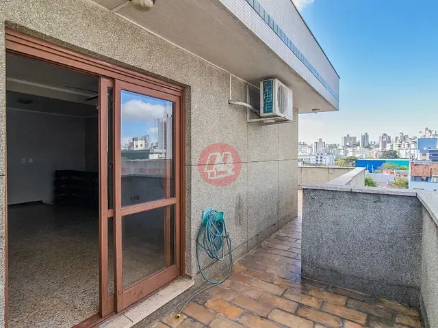 Cobertura / Penthouse com 283m² 4 quartos e 4 banheiros, à venda, no bairro Santana em Porto Alegre