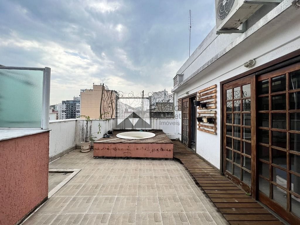 Cobertura à venda com 2 quartos, 120m² - Foto 1