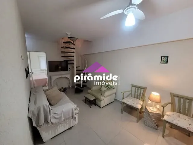 Cobertura / Penthouse com 211m² 3 quartos e 3 banheiros, à venda ou para alugar, no bairro Centro em Caraguatatuba