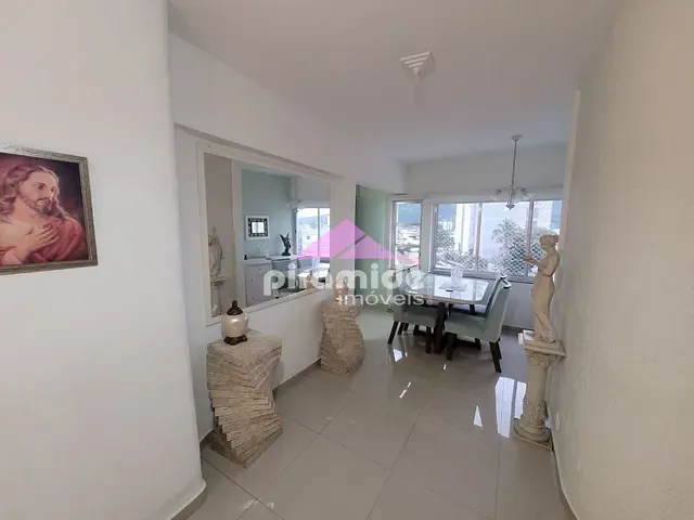 Cobertura / Penthouse com 211m² 3 quartos e 3 banheiros, à venda ou para alugar, no bairro Centro em Caraguatatuba