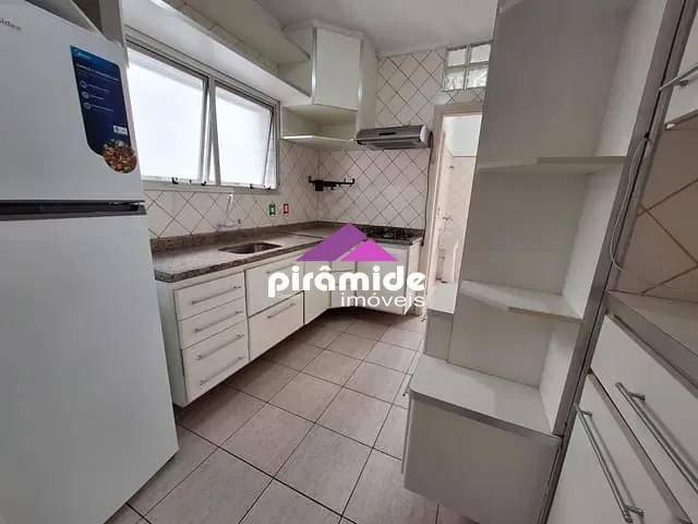 Apartamento com 211m² 3 quartos e 3 banheiros, à venda ou para alugar, no bairro Centro em Caraguatatuba