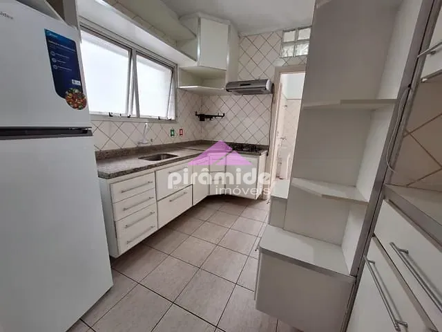 Apartamento com 211m² 3 quartos e 3 banheiros, à venda ou para alugar, no bairro Centro em Caraguatatuba