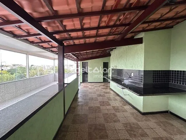 Cobertura / Penthouse com 134m² 3 quartos e 1 banheiro, à venda, no bairro Santa Mônica em Belo Horizonte