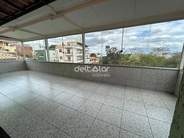 Cobertura / Penthouse com 134m² 3 quartos e 1 banheiro, à venda, no bairro Santa Mônica em Belo Horizonte