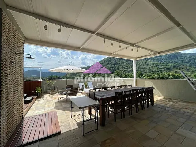 Cobertura / Penthouse com 306m² 4 quartos e 4 banheiros, à venda, no bairro Centro em Ubatuba