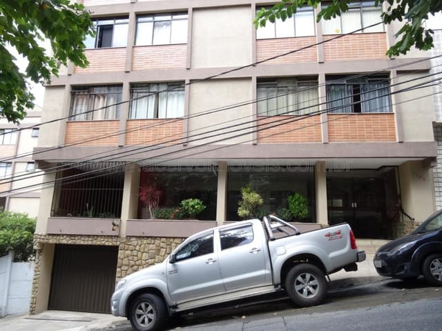 Cobertura / Penthouse com 1365m² 5 quartos e 2 banheiros, à venda, no bairro Centro em Juiz de Fora