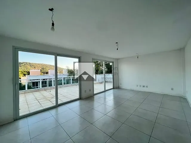 Cobertura / Penthouse com 221m² 3 quartos e 2 banheiros, à venda, no bairro Itaipu em Niterói