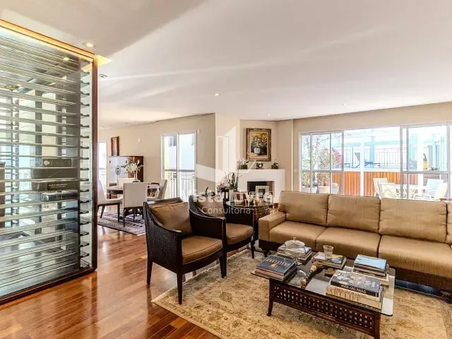 Cobertura / Penthouse com 658m² 5 quartos e 6 banheiros, à venda, no bairro Consolação em São Paulo