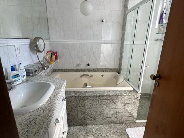 Cobertura / Penthouse 3 quartos e 4 banheiros, à venda, no bairro Centro em Juiz de Fora