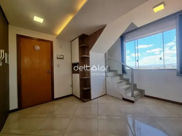 Cobertura / Penthouse 3 quartos e 2 banheiros, para alugar, no bairro Santa Mônica em Belo Horizonte