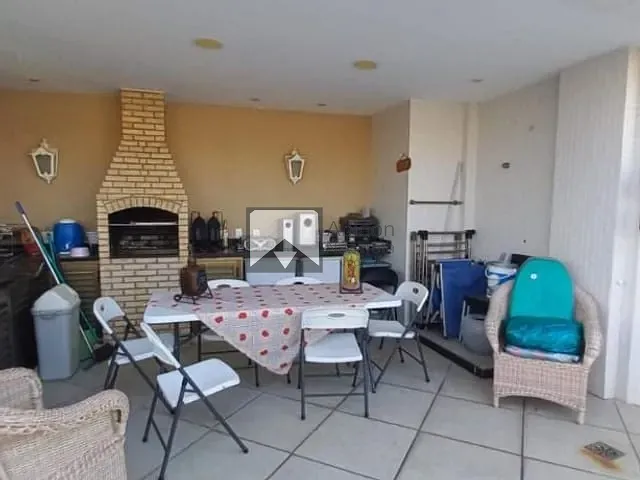 Cobertura / Penthouse com 260m² 3 quartos e 1 banheiro, à venda, no bairro Icaraí em Niterói