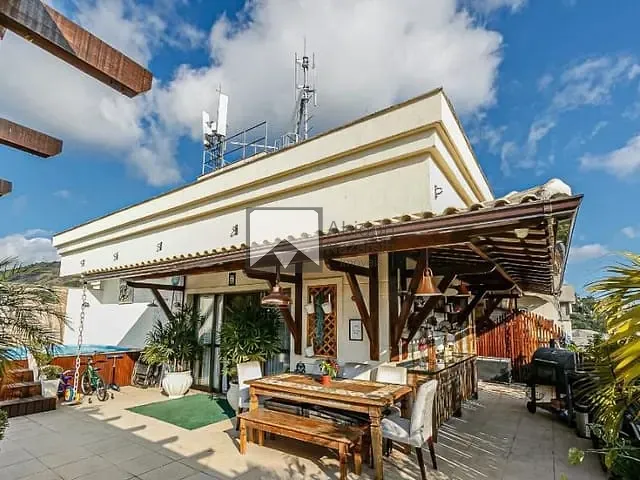 Cobertura / Penthouse com 280m² 4 quartos e 3 banheiros, à venda, no bairro Jardim Icaraí em Niterói