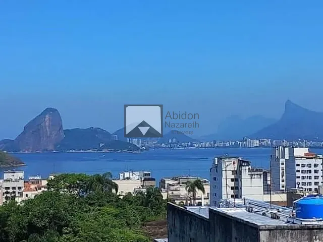 Cobertura / Penthouse com 250m² 4 quartos e 3 banheiros, à venda, no bairro Icaraí em Niterói
