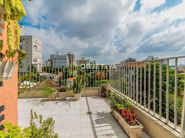 Cobertura / Penthouse 4 quartos e 3 banheiros, à venda, no bairro Azenha em Porto Alegre