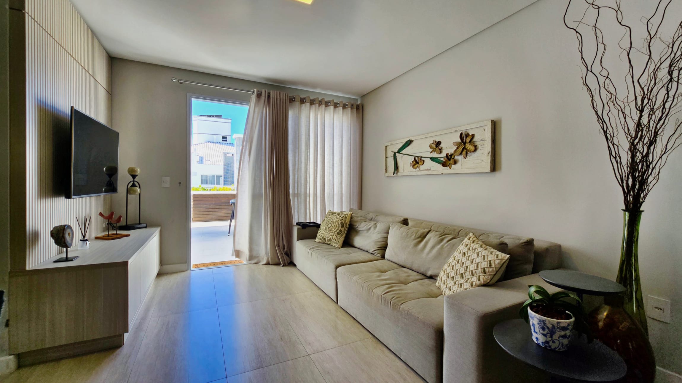 Cobertura, 3 quartos, 205 m² - Foto 2