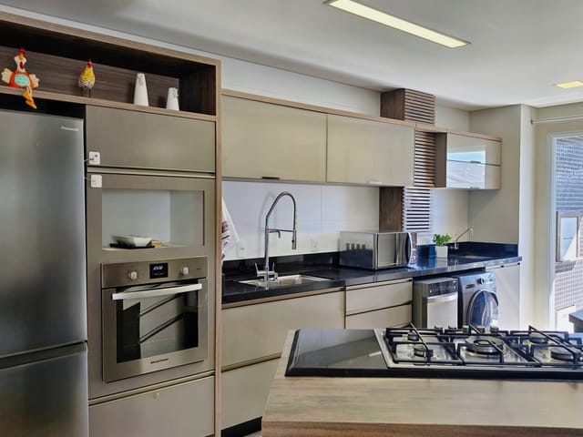 Cobertura / Penthouse com 309m² 3 quartos e 3 banheiros, à venda, no bairro Ingleses do Rio Vermelho em Florianópolis