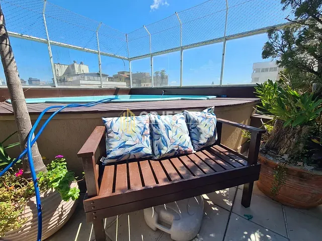 Cobertura / Penthouse 2 quartos e 2 banheiros, à venda, no bairro Bela Vista em Porto Alegre