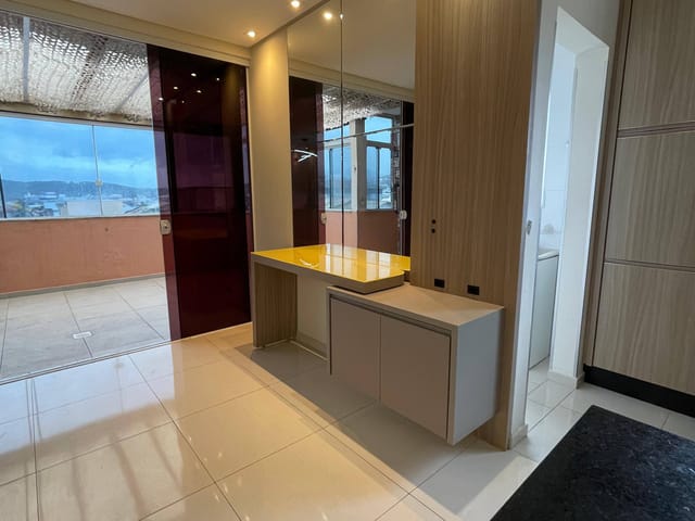 Cobertura / Penthouse 3 quartos e 2 banheiros, à venda, no bairro Ingleses do Rio Vermelho em Florianópolis