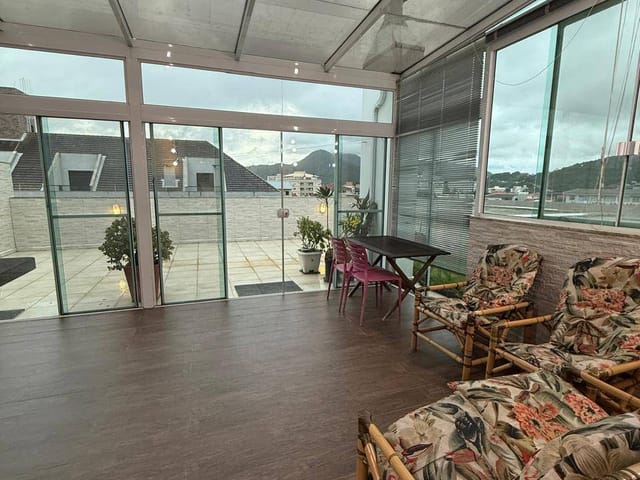 Cobertura / Penthouse com 211m² 2 quartos e 2 banheiros, à venda, no bairro Ingleses em Florianópolis