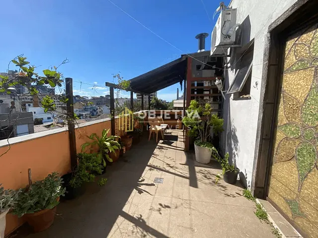Cobertura / Penthouse 2 quartos e 2 banheiros, à venda, no bairro São João em Porto Alegre