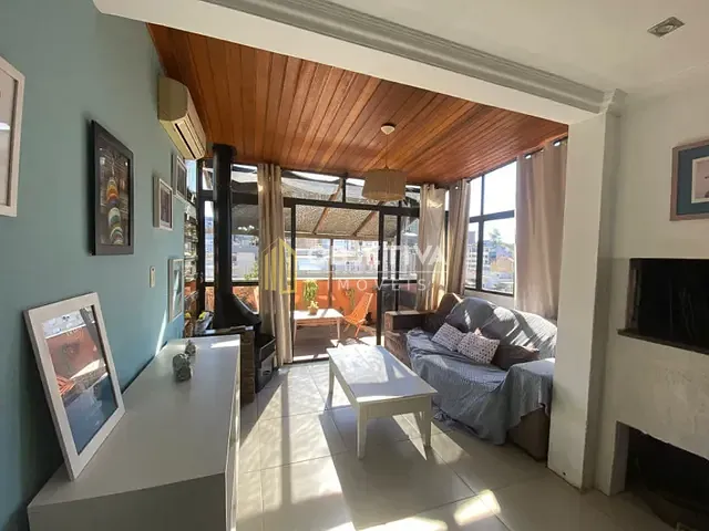 Cobertura / Penthouse 2 quartos e 2 banheiros, à venda, no bairro São João em Porto Alegre