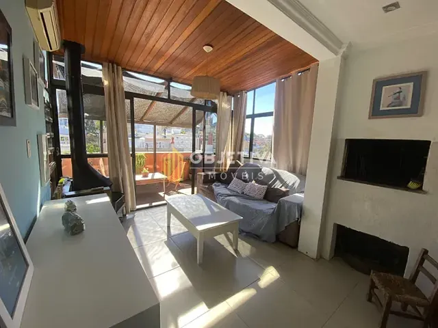 Cobertura / Penthouse 2 quartos e 2 banheiros, à venda, no bairro São João em Porto Alegre