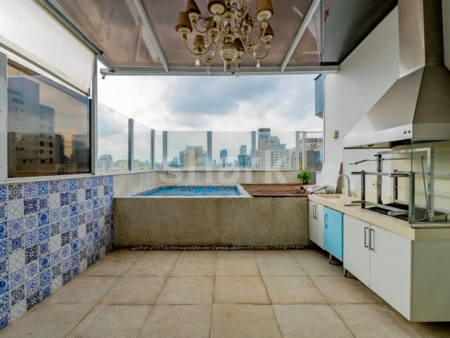 Cobertura / Penthouse com 309m² 3 quartos e 5 banheiros, à venda ou para alugar, no bairro Vila Nova Conceição em São Paulo
