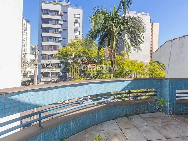 Prédio à venda, no bairro Auxiliadora em Porto Alegre