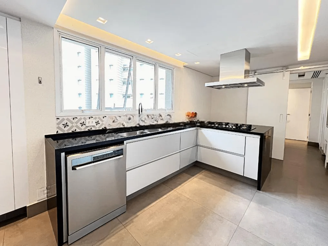 Cobertura / Penthouse com 528m² 4 quartos e 4 banheiros, à venda, no bairro Vila Nova Conceição em São Paulo
