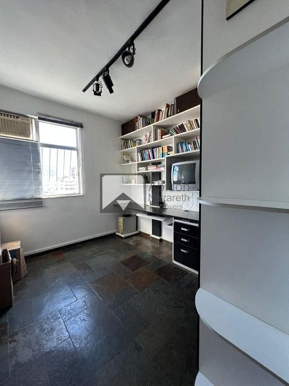 Cobertura à venda com 3 quartos, 250m² - Foto 42