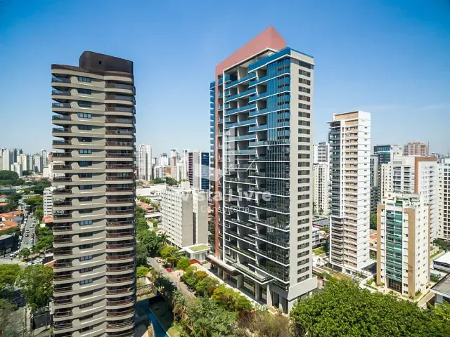 Cobertura / Penthouse com 300m² 3 quartos e 3 banheiros, à venda, no bairro Vila Olímpia em São Paulo