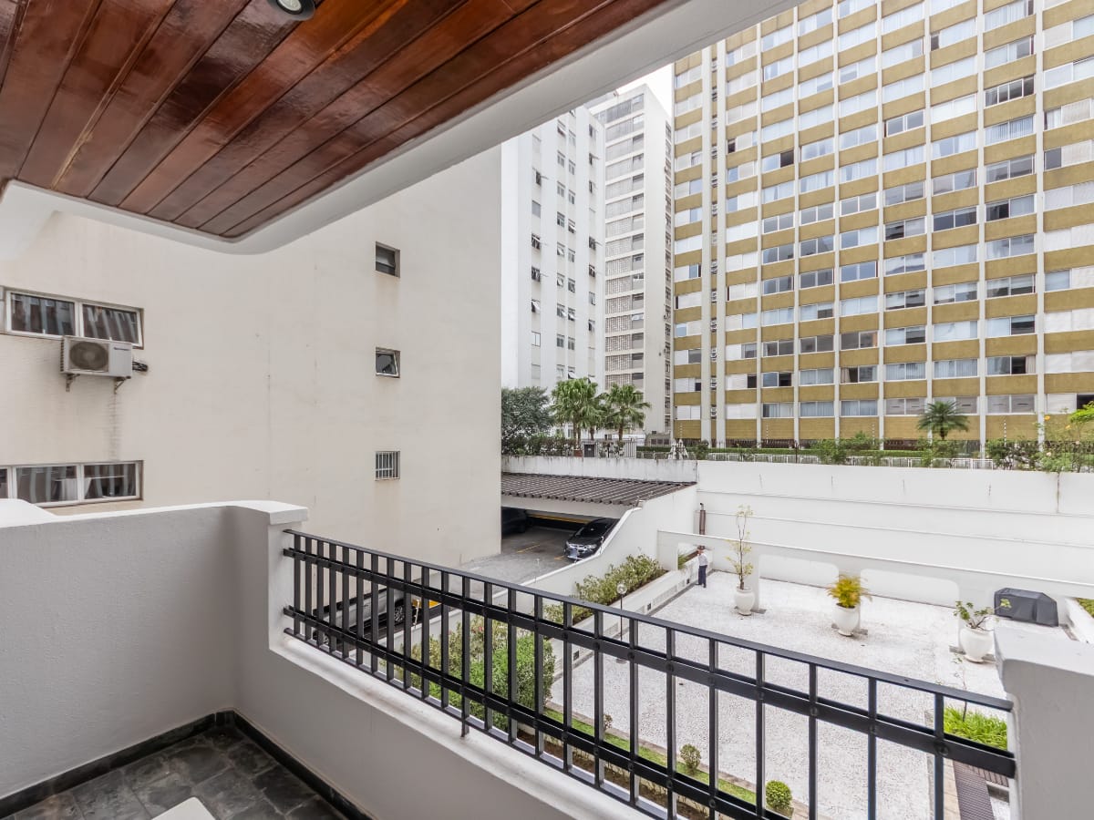 Duplex para venda em Cerqueira César com 5 quartos, sendo 5 suítes, 400m²