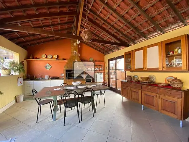 Cobertura / Penthouse com 330m² 4 quartos e 2 banheiros, à venda, no bairro Icaraí em Niterói