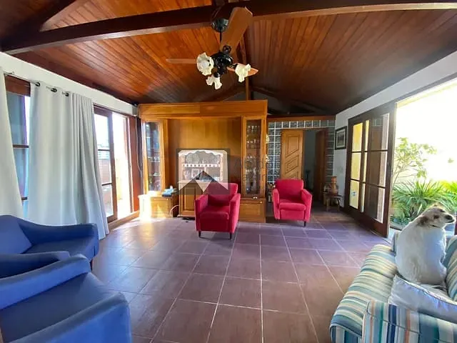 Cobertura / Penthouse com 330m² 4 quartos e 2 banheiros, à venda, no bairro Icaraí em Niterói