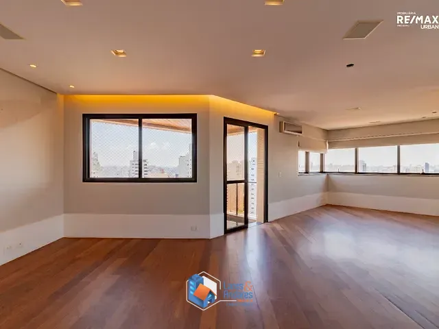 Cobertura / Penthouse com 508m² 5 quartos e 7 banheiros, à venda, no bairro Aclimação em São Paulo