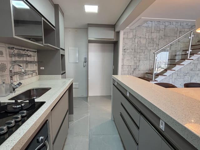 Apartamento com 255m² 4 quartos e 5 banheiros, à venda, no bairro Vila Bertioga em São Paulo