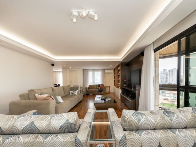 Apartamento com 226m² 4 quartos e 4 banheiros, à venda, no bairro Mirandópolis em São Paulo