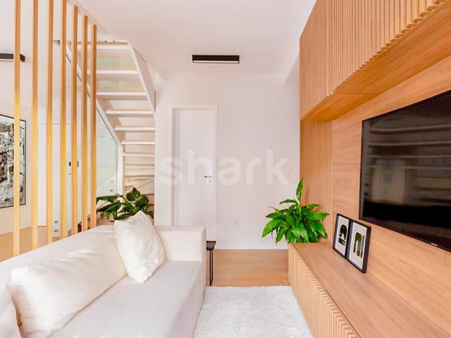Cobertura / Penthouse com 125m² 2 quartos e 3 banheiros, à venda ou para alugar, no bairro Vila Nova Conceição em São Paulo