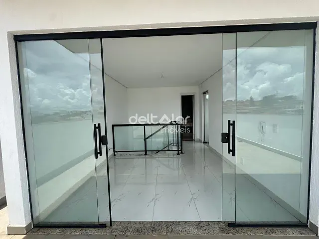 Cobertura / Penthouse com 150m² 3 quartos e 1 banheiro, à venda, no bairro Santa Rosa em Belo Horizonte