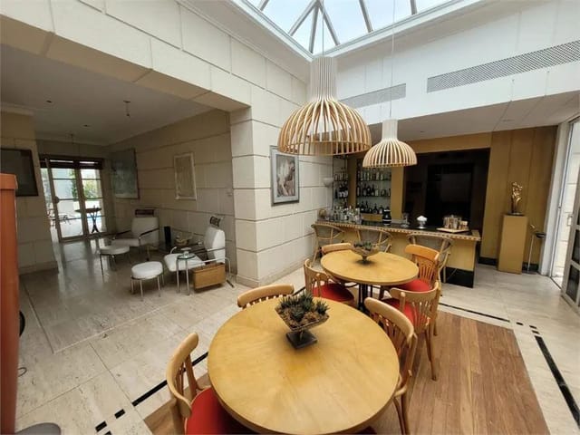 Cobertura / Penthouse com 750m² 4 quartos e 5 banheiros, à venda, no bairro Cerqueira César em São Paulo