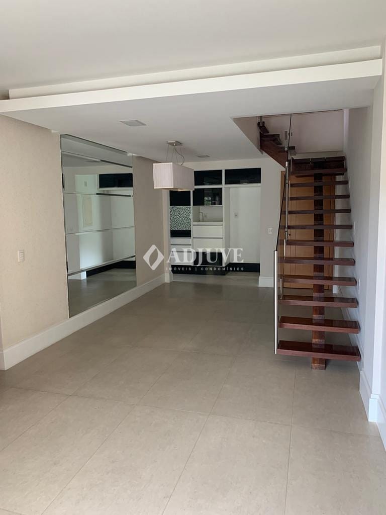 Cobertura à venda com 3 quartos, 160m² - Foto 2