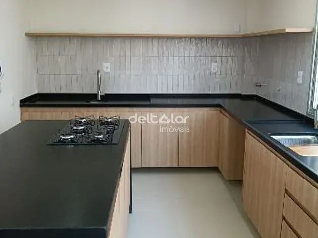 Cobertura / Penthouse com 173m² 3 quartos e 2 banheiros, à venda, no bairro São João Batista (Venda Nova) em Belo Horizonte