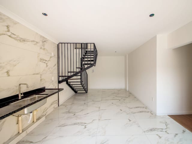 Cobertura / Penthouse 3 quartos e 3 banheiros, à venda, no bairro São Mateus em Juiz de Fora