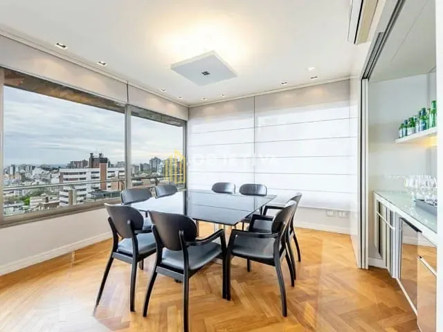 Cobertura / Penthouse 3 quartos e 4 banheiros, à venda, no bairro Petrópolis em Porto Alegre