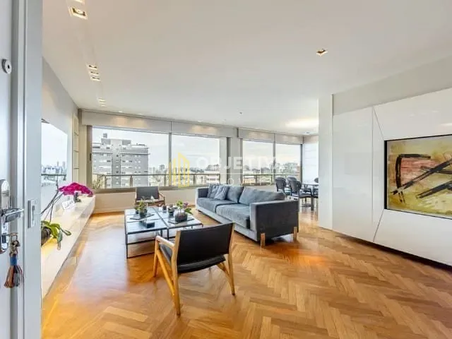 Cobertura / Penthouse 3 quartos e 4 banheiros, à venda, no bairro Petrópolis em Porto Alegre