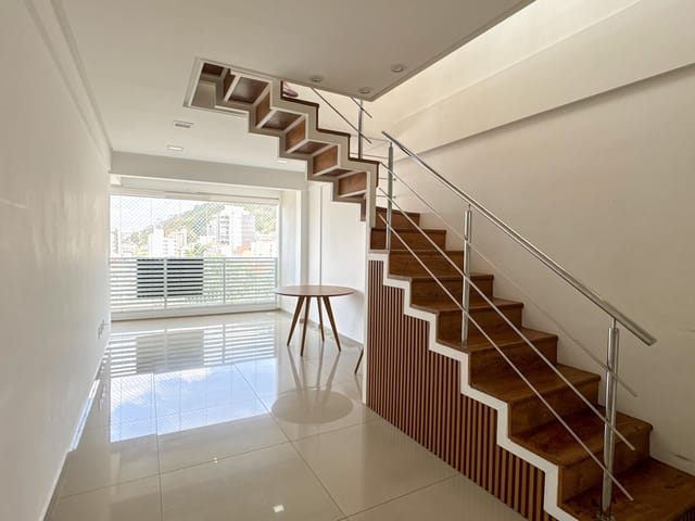 Cobertura / Penthouse 3 quartos e 3 banheiros, à venda, no bairro Santa Helena em Juiz de Fora