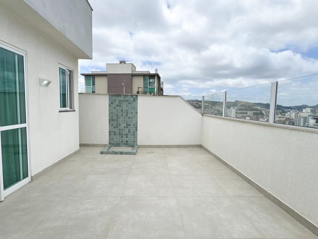 Cobertura / Penthouse 3 quartos e 3 banheiros, à venda, no bairro Santa Helena em Juiz de Fora
