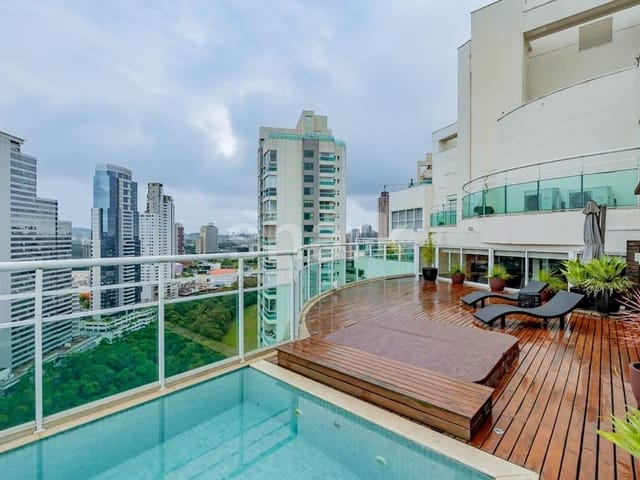 Cobertura / Penthouse com 500m² 4 quartos e 7 banheiros, para alugar, no bairro Alphaville Empresarial em Barueri