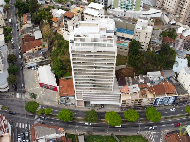 Cobertura / Penthouse com 371m² 3 quartos e 4 banheiros, à venda, no bairro São Mateus em Juiz de Fora