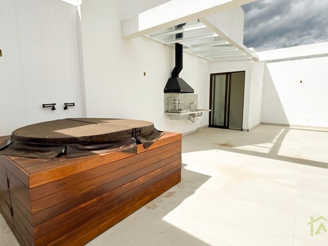 Cobertura / Penthouse com 474m² 4 quartos e 3 banheiros, à venda, no bairro São Mateus em Juiz de Fora